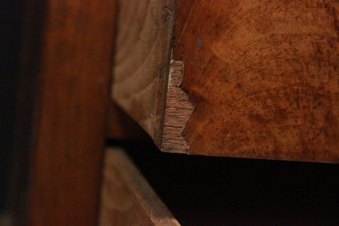 112_cassettone_legno_piuma_mogano_ripiano_marmo_fine_XIX_secolo_francese_Francia_FRA_4