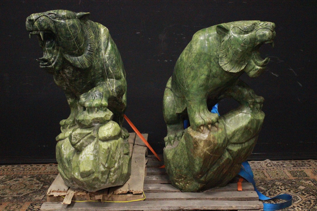 360_coppia_due_tigri_scultura_statua_nefrite_verde_seconda_metà_Novecento_XX_secolo_0