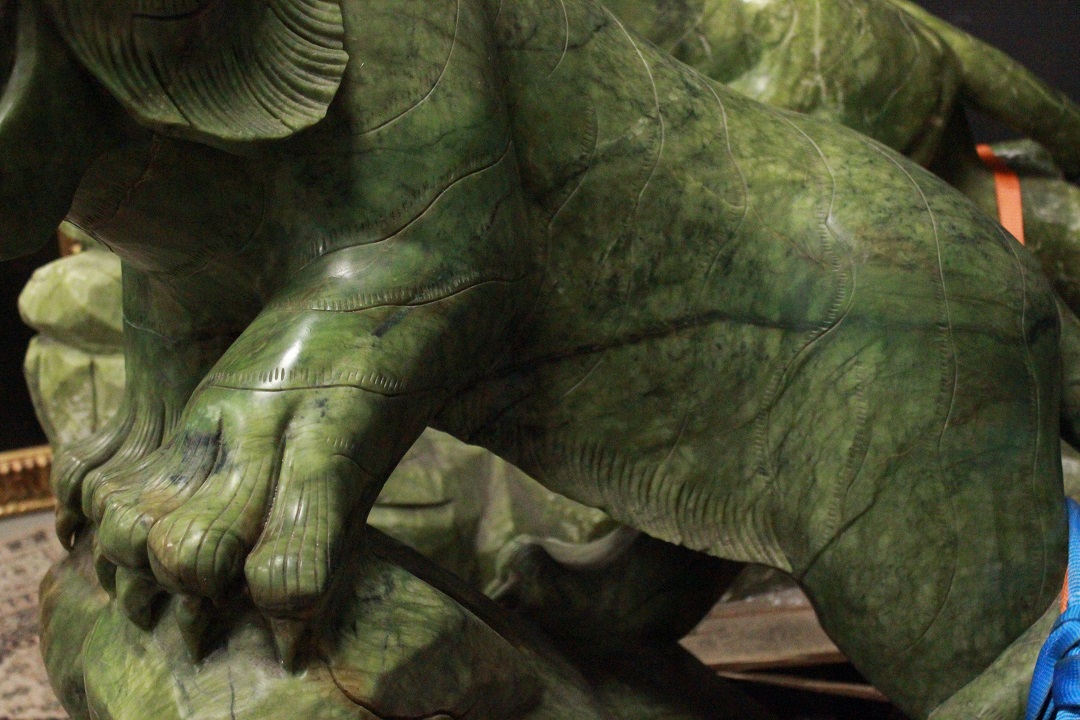 360_coppia_due_tigri_scultura_statua_nefrite_verde_seconda_metà_Novecento_XX_secolo_25