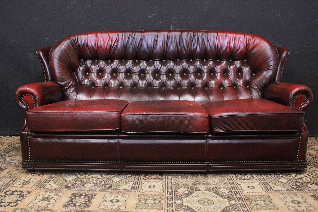 669_Divano_Sofa_Chester_Chesterfield_tre_posti_3_three_seater_bergere_leather_pelle_bordeaux_originale_original_english_inglese_UK_0