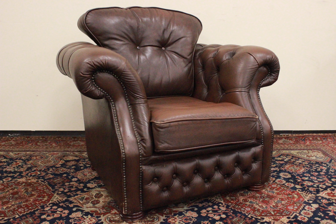 679_poltrona_armchair_chesterfield_club_marrone_cioccolato_inglese_english_chocolate_brown_pelle_leather_originale_original_UK_0
