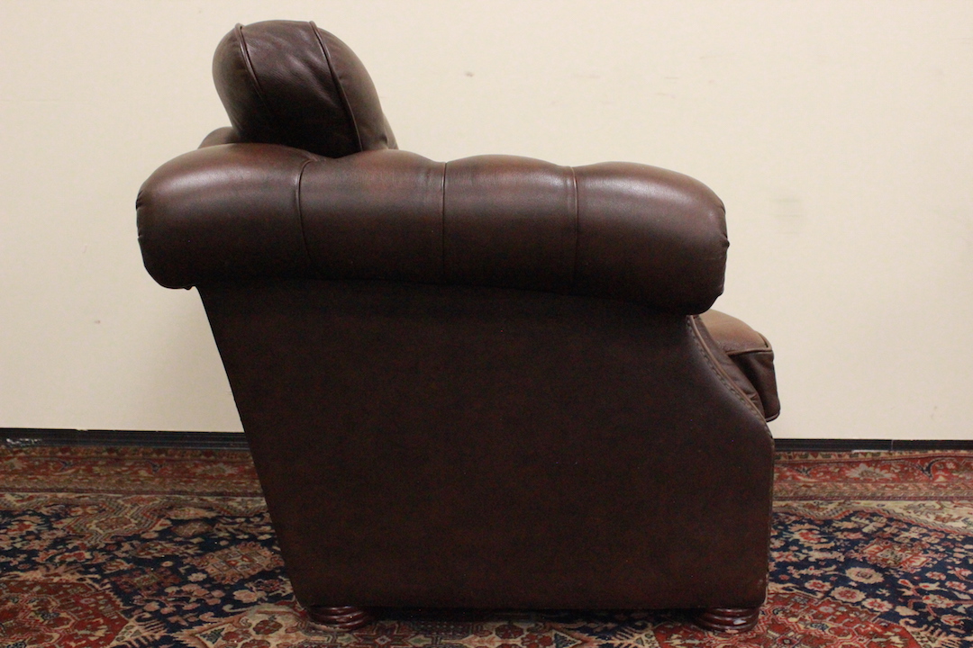 679_poltrona_armchair_chesterfield_club_marrone_cioccolato_inglese_english_chocolate_brown_pelle_leather_originale_original_UK_5