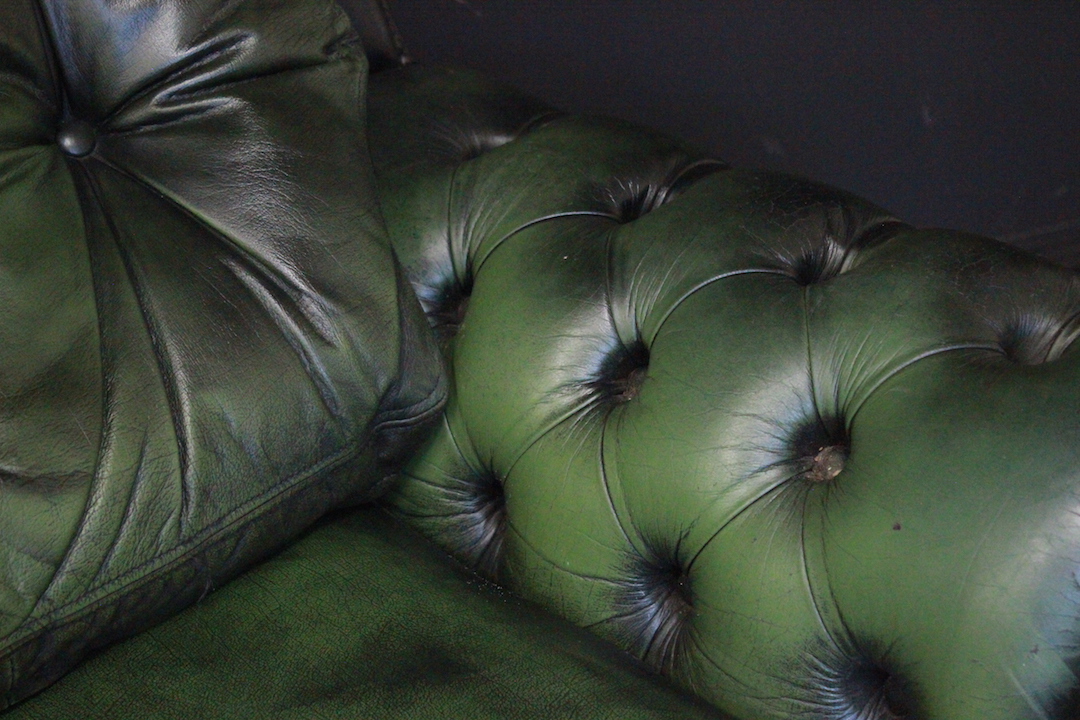 686_chester_chesterfield_divano_3_three_posti_seater_bergere_pelle_leather_sofa_green_verde_felce_originale_ inglese_original_UK_3