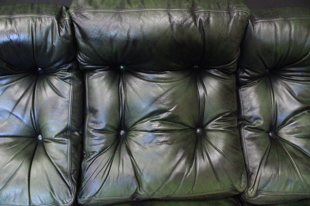 686_chester_chesterfield_divano_3_three_posti_seater_bergere_pelle_leather_sofa_green_verde_felce_originale_ inglese_original_UK_8