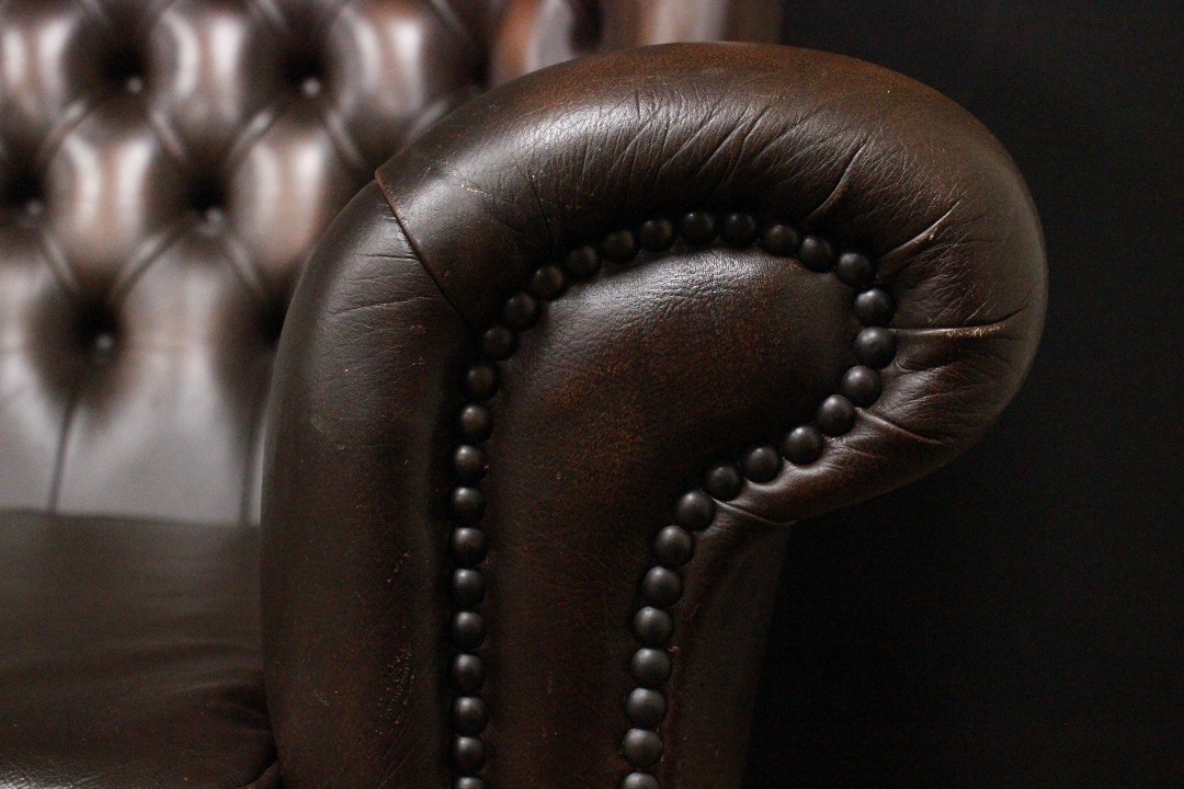 687_Divano_Sofa_Chester_Chesterfield_bergere_tre_posti_three_3_leather_pelle_marrone_capriolo_brown_originale_original_english_inglese_UK_4