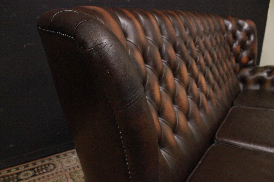 687_Divano_Sofa_Chester_Chesterfield_bergere_tre_posti_three_3_leather_pelle_marrone_capriolo_brown_originale_original_english_inglese_UK_5