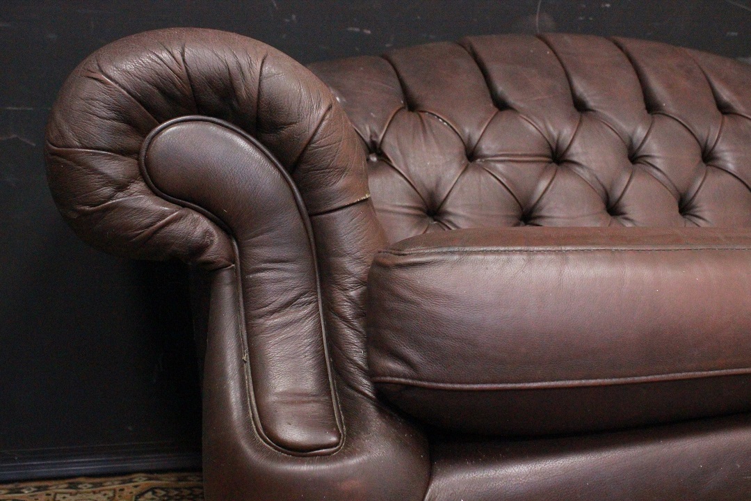 688_chester_chesterfield_divano_3_three_tre_posti_seater_club_sofa_marrone_brown_pelle_leather_originale_ inglese_original_UK_1