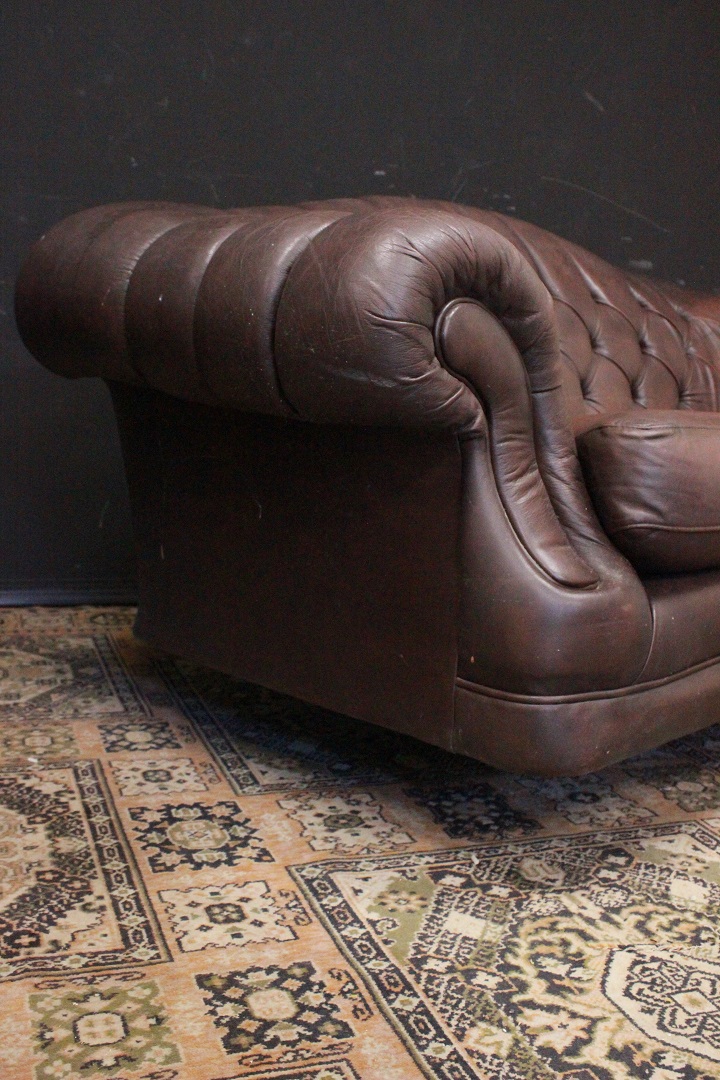 688_chester_chesterfield_divano_3_three_tre_posti_seater_club_sofa_marrone_brown_pelle_leather_originale_ inglese_original_UK_6