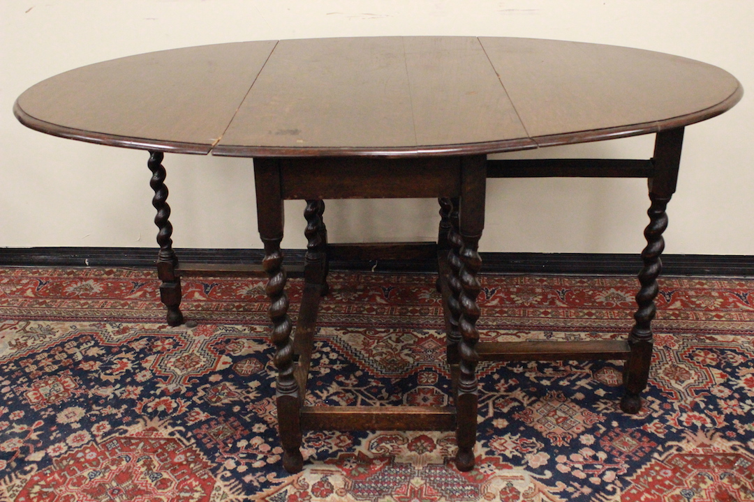579_tavolo_legno_gambe_torciglioni_apribile_ante_metà_'900_0