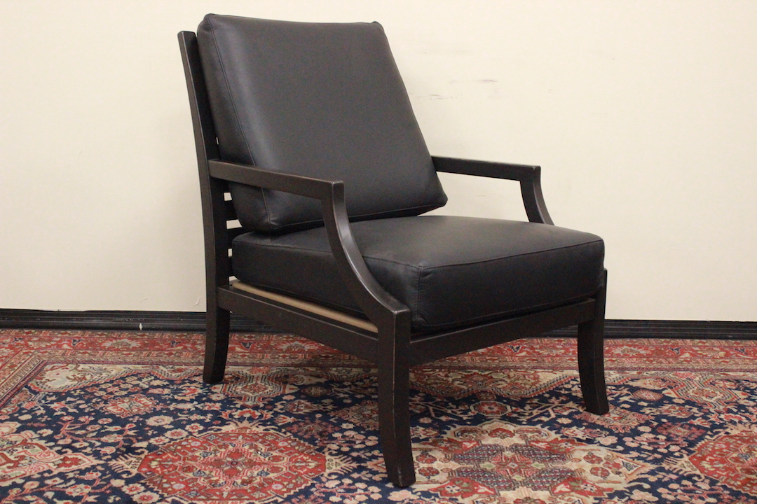 691_poltrona_armchair_design_leather_pelle_nera_black_legno_nero_black_wood_dopo_2000_italia_italy_origine_1