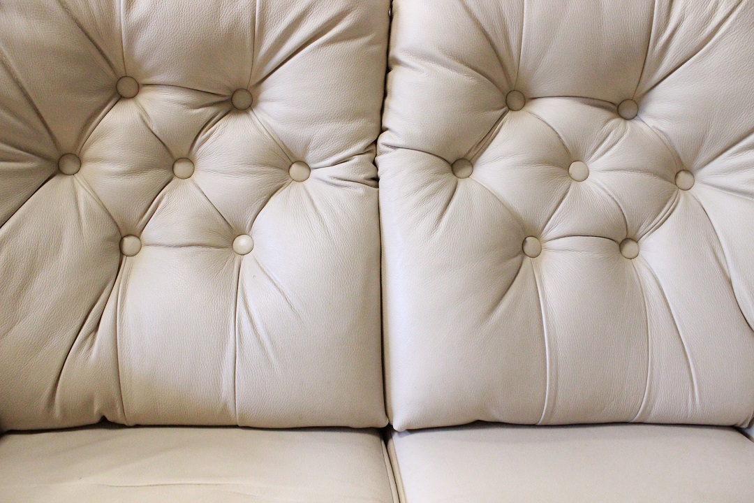335_divano_bergere_sofa_chesterfield_chester_bianco_creme_white_original_originale_english_inglese_leather_2_two_due_posti_pelle_UK_6