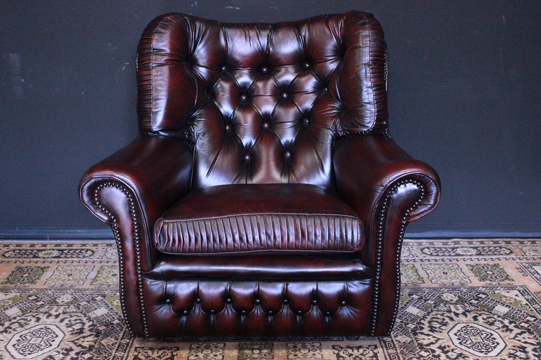422_chester_chesterfield_bergere_poltrona_armchair_bordeaux_rosso_leather_pelle_originale_original_english_inglese_plissettatura_0