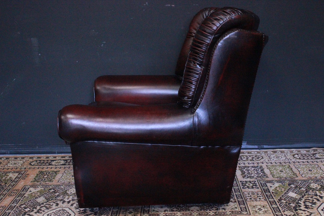 422_chester_chesterfield_bergere_poltrona_armchair_bordeaux_rosso_leather_pelle_originale_original_english_inglese_plissettatura_6