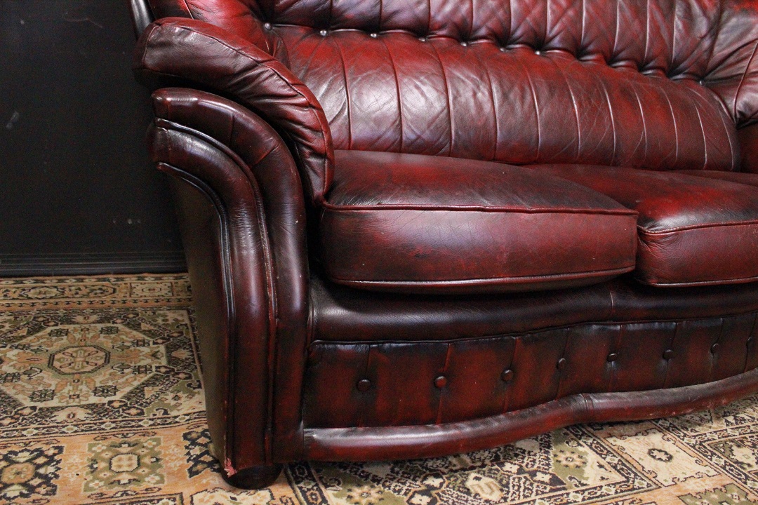 591_divano_bergere_sofa_chesterfield_chester_bordeaux_rosso_red_original_originale_english_inglese_leather_3_three_tre_posti_pelle_inglese_UK_11