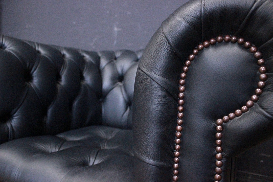 593_Poltrona_Armchair_Chester_Chesterfield_club_leather_pelle_nera_black_originale_original_Brescia_Roncadelle_english_inglese_UK_1