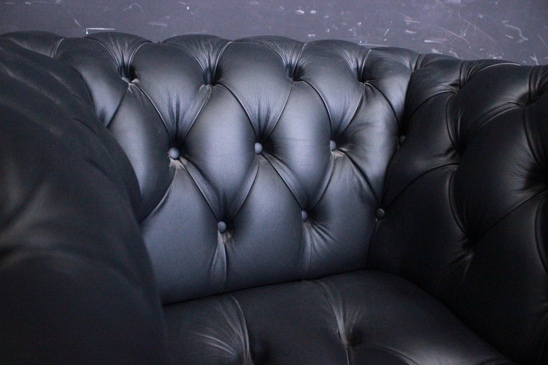 593_Poltrona_Armchair_Chester_Chesterfield_club_leather_pelle_nera_black_originale_original_Brescia_Roncadelle_english_inglese_UK_2