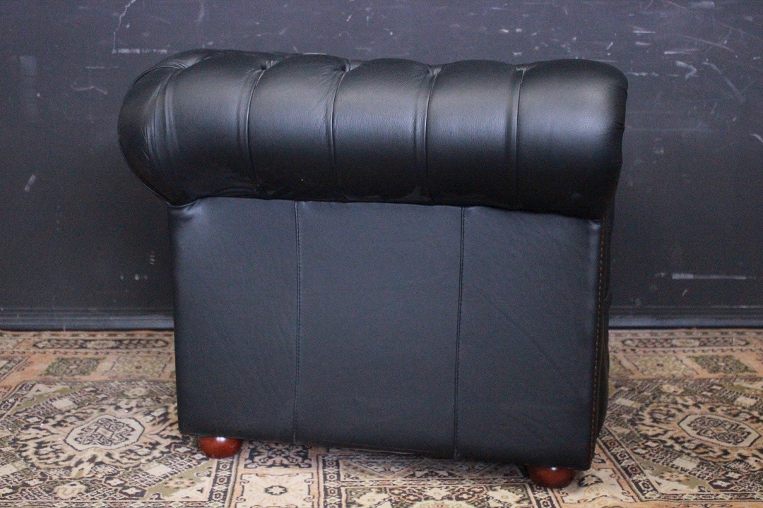 593_Poltrona_Armchair_Chester_Chesterfield_club_leather_pelle_nera_black_originale_original_Brescia_Roncadelle_english_inglese_UK_5