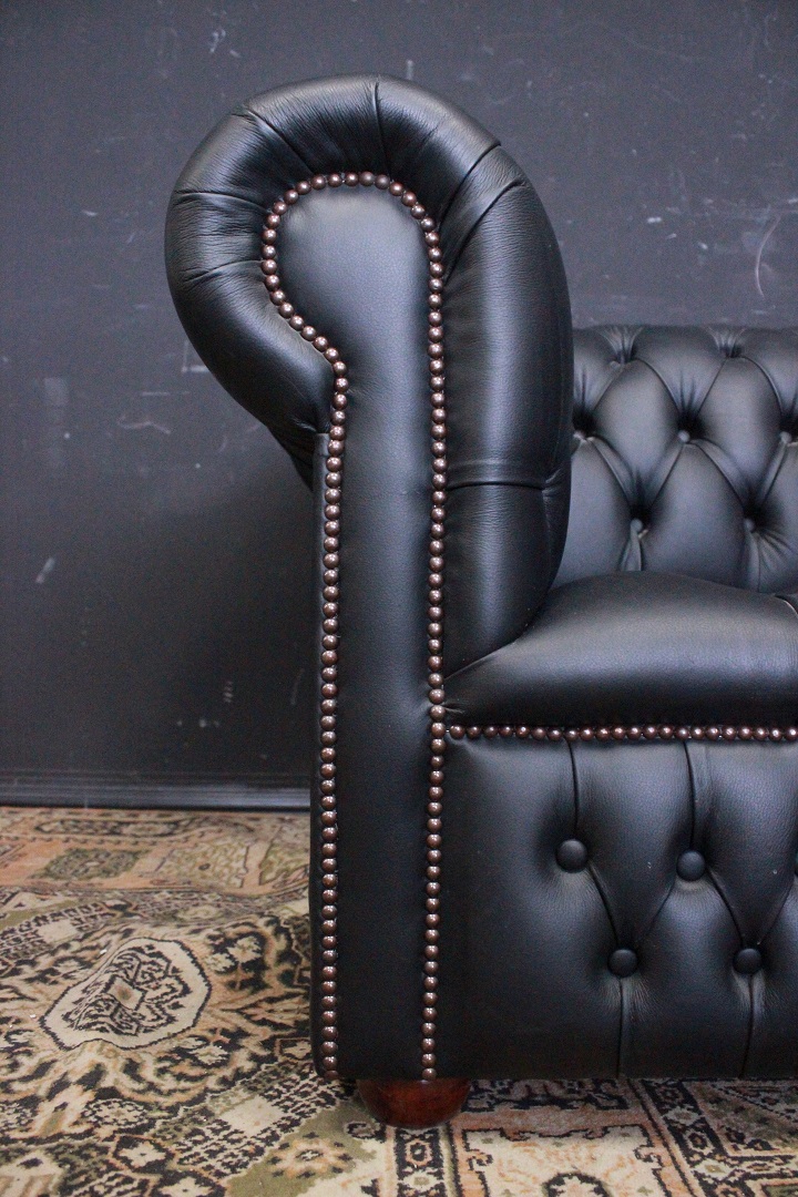 593_Poltrona_Armchair_Chester_Chesterfield_club_leather_pelle_nera_black_originale_original_Brescia_Roncadelle_english_inglese_UK_6