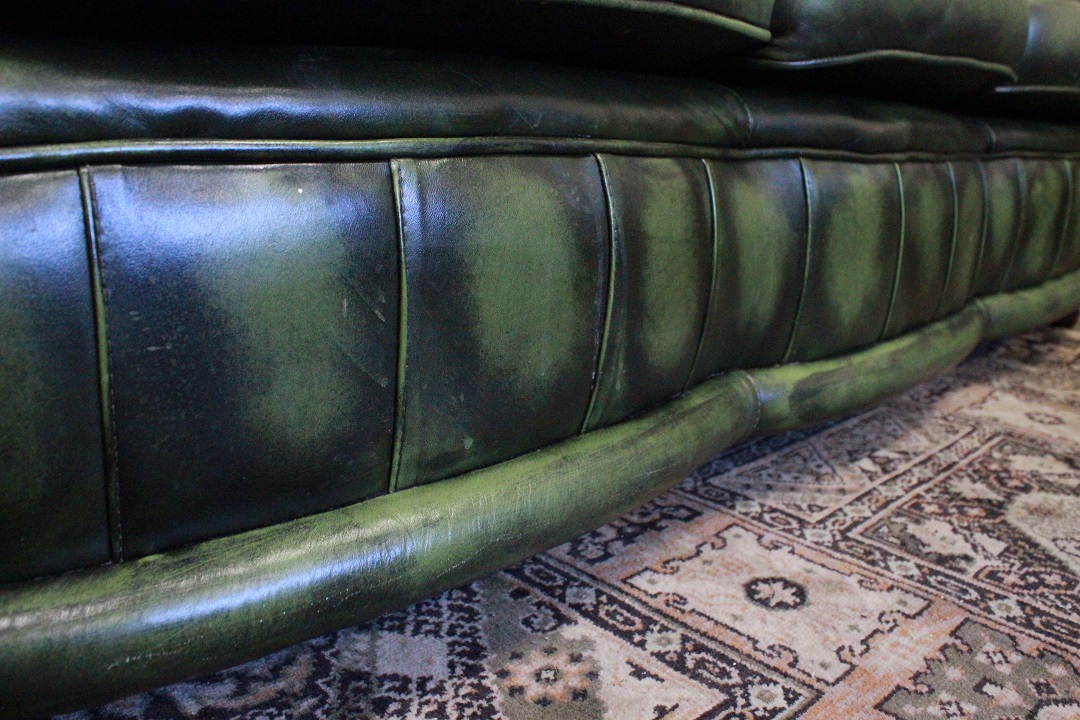 380_divano_sofa_modello_bergere_chester_chesterfield_pelle_leather_verde_green_originale_inglese_original_english_3_posti_three_UK_4