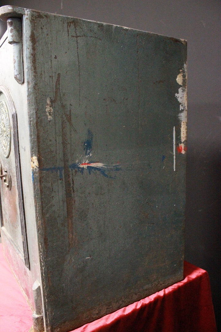 804_cassaforte_safe_inglese_english_grigio_chiaro_light_grey_chiave_key_800_1800_XIX_secolo_11