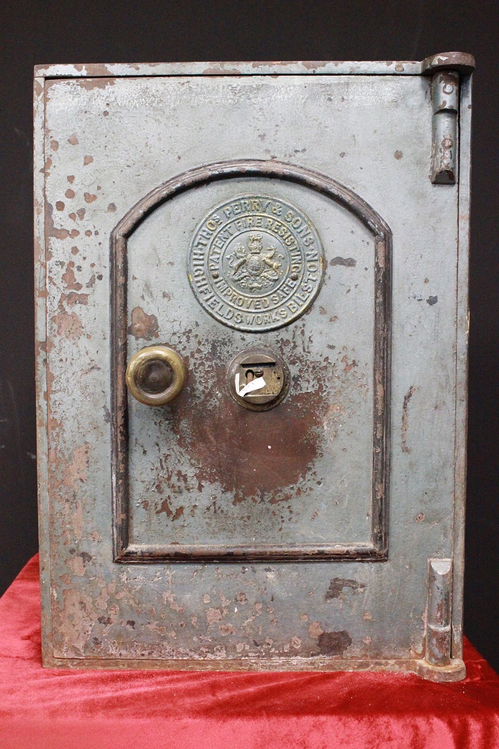 804_cassaforte_safe_inglese_english_grigio_chiaro_light_grey_chiave_key_800_1800_XIX_secolo_13