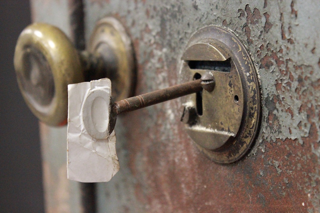 804_cassaforte_safe_inglese_english_grigio_chiaro_light_grey_chiave_key_800_1800_XIX_secolo_3