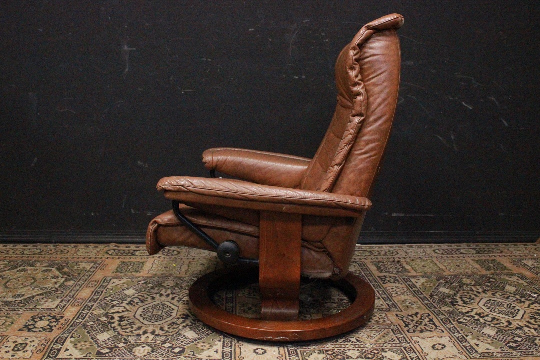 421_Poltrona_Armchair_bergere_reclinabile_recliner_leather_pelle_marrone_chiaro_originale_original_Brescia_Roncadelle_english_inglese_UK_6