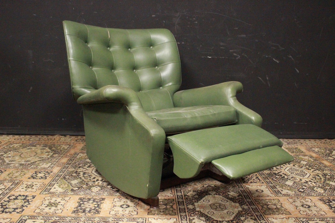 242_poltrona_reclinabile_armchair_recliner_dondolo_Chesterfield_Chester_originale_original_bergere_ecopelle_verde_reseda_green_Brescia_Roncadelle_inglese_UK_0