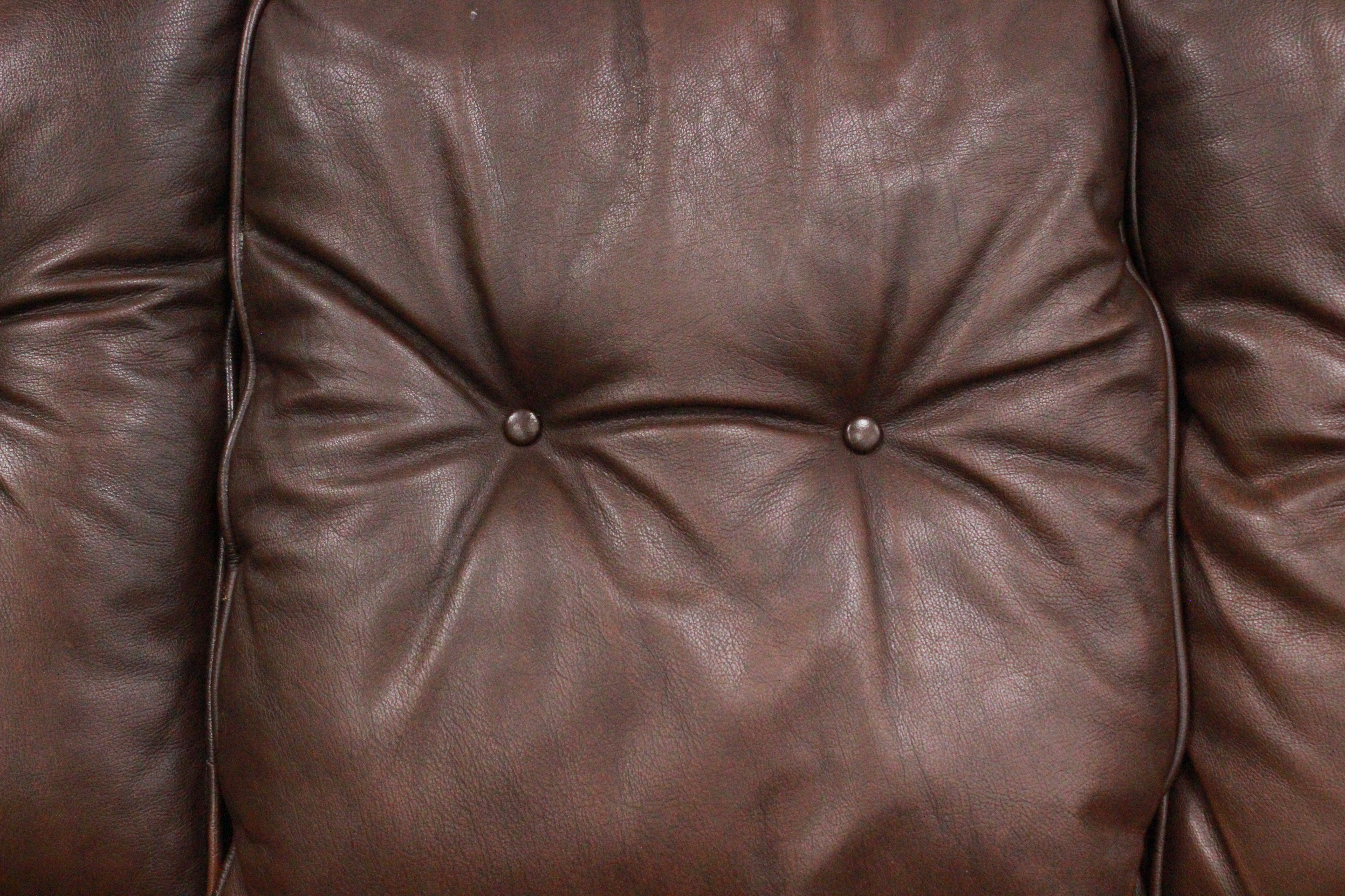 315_divano_sofa_chesterfield_club_3_tre_three_posti_marrone_cioccolato_inglese_english_chocolate_brown_pelle_leather_originale_original_UK_2