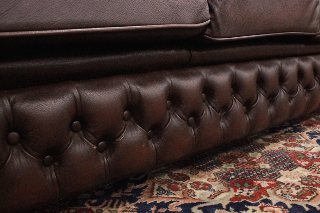 315_divano_sofa_chesterfield_club_3_tre_three_posti_marrone_cioccolato_inglese_english_chocolate_brown_pelle_leather_originale_original_UK_4