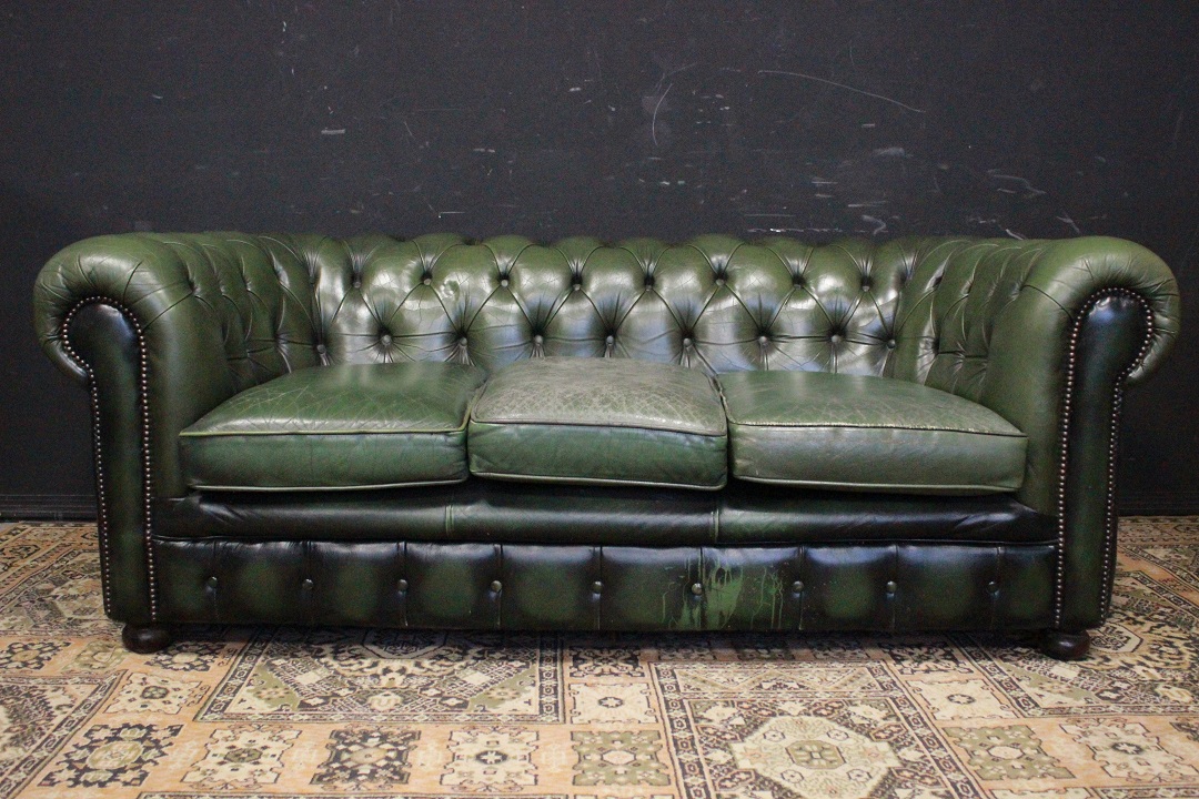 544_Divano_Sofa_Chester_Chesterfield_club_tre_posti_3_three_seaters_verde_cromo_green_leather_pelle_originale_original_english_inglese_UK_0