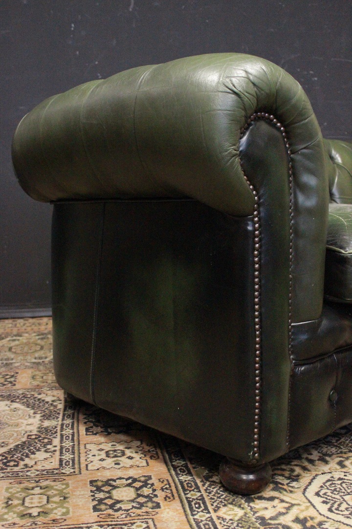 544_Divano_Sofa_Chester_Chesterfield_club_tre_posti_3_three_seaters_verde_cromo_green_leather_pelle_originale_original_english_inglese_UK_3