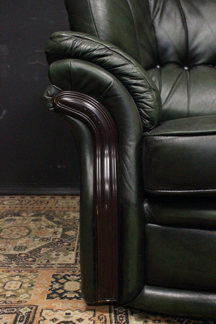 647_Divano_Sofa_Chester_Chesterfield_bergere_tre_3_three_posti_seaters_leather_pelle_verde_abete_green_legno_wood_originale_original_english_inglese_UK_1