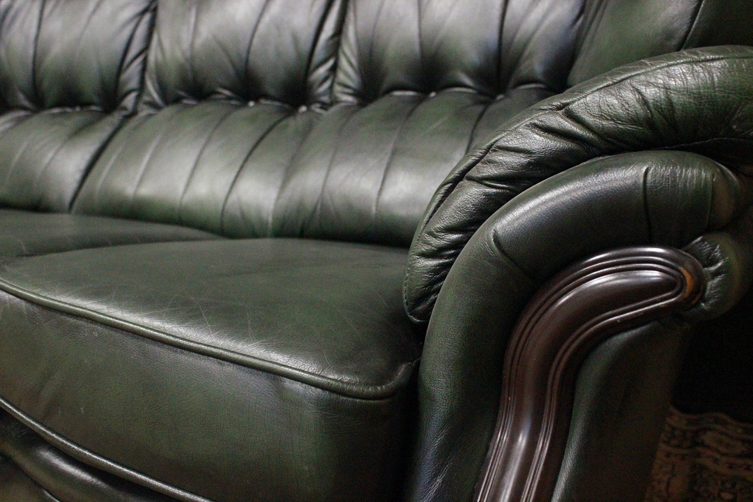 647_Divano_Sofa_Chester_Chesterfield_bergere_tre_3_three_posti_seaters_leather_pelle_verde_abete_green_legno_wood_originale_original_english_inglese_UK_7