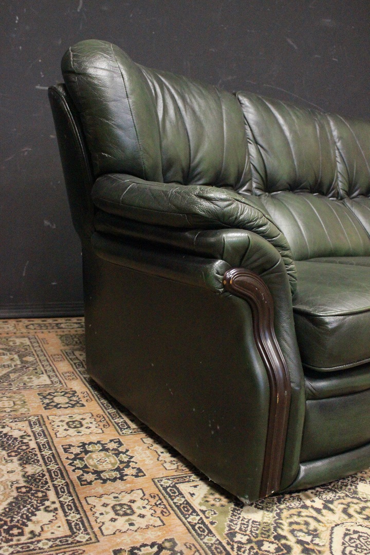 647_Divano_Sofa_Chester_Chesterfield_bergere_tre_3_three_posti_seaters_leather_pelle_verde_abete_green_legno_wood_originale_original_english_inglese_UK_8