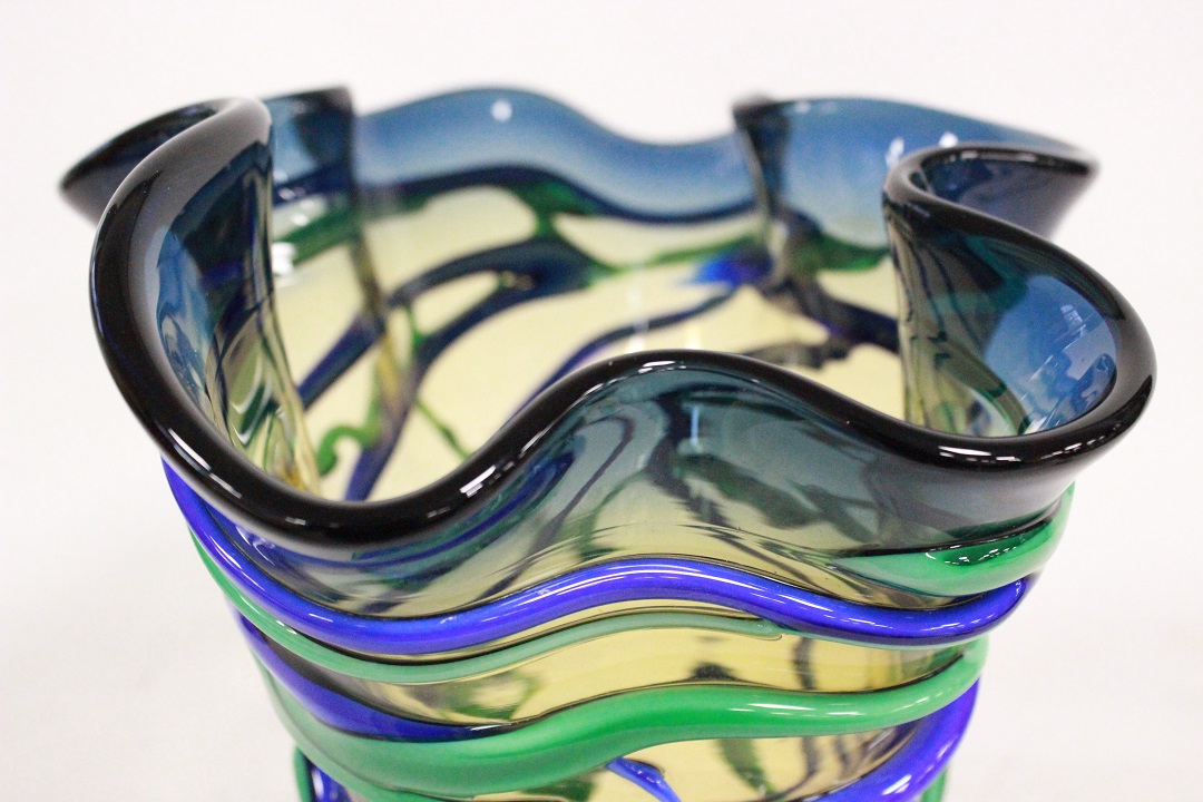848_vaso_vase_Murano_glass_vetro_blu_giallo_linee_incrociate_firmato_signed_Cammozzo_certificato_artigianato_made_in_Murano_Venezia_Venice_Brescia_Roncadelle_6