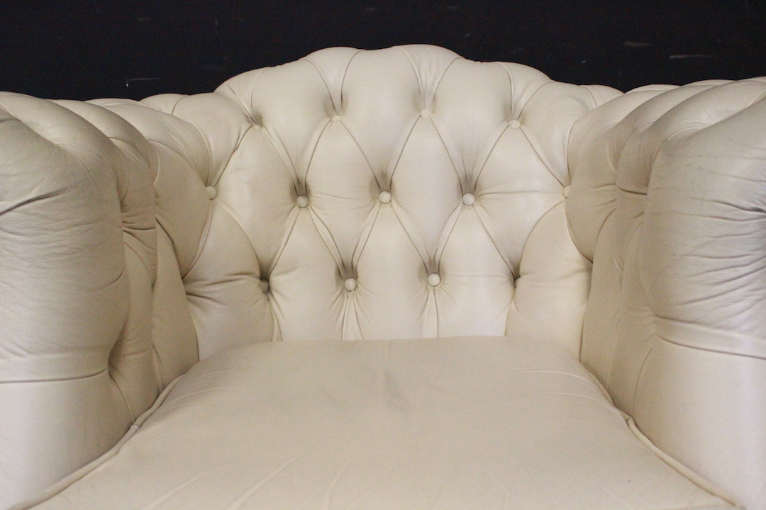 855_poltrona_armchair_club_Chester_Chesterfield_pelle_leather_bianco_white_crema_creme_originale_inglese_original_english__UK_2
