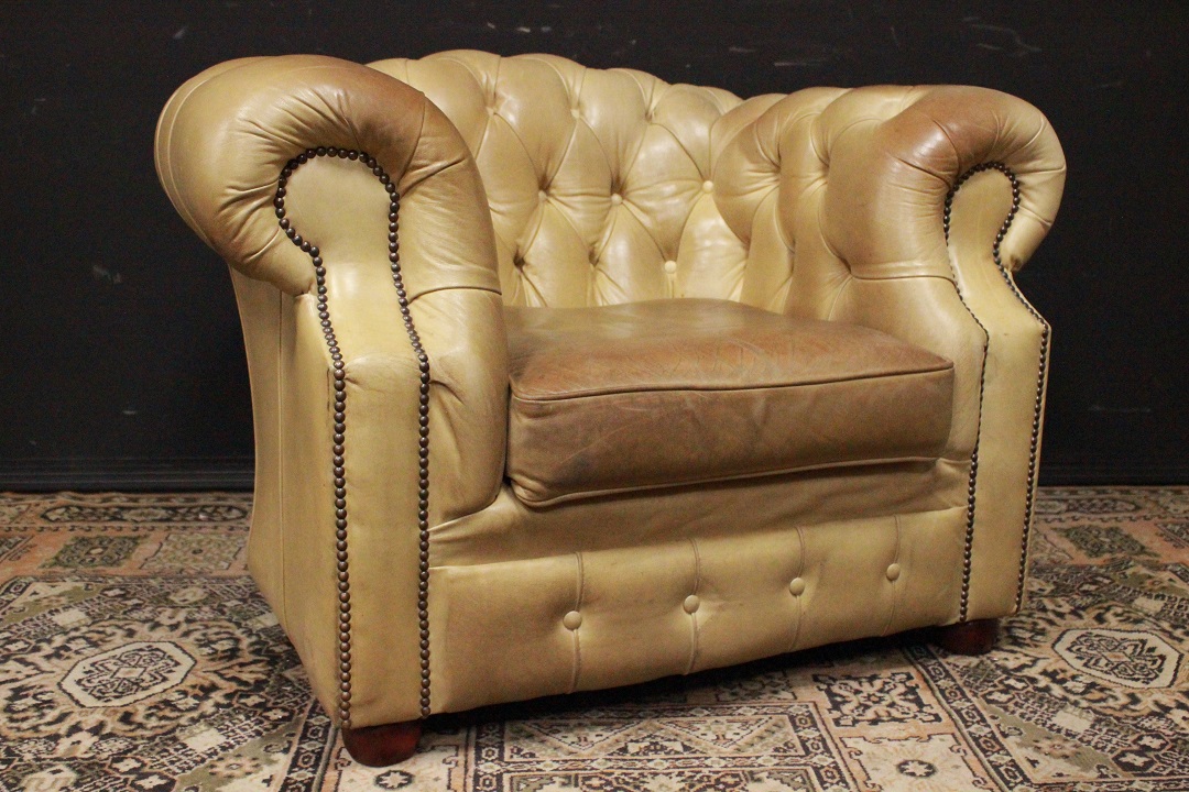 857_Poltrona_Armchair_Chester_Chesterfield_club_marrone_chiaro_beige_light_brown_leather_pelle_originale_original_english_inglese_UK_0