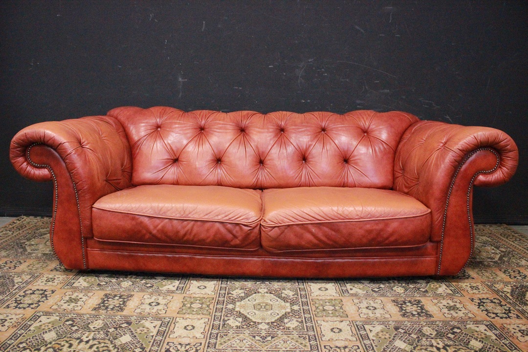 478_Divano_Sofa_Chester_Chesterfield_club_4_quattro_four_posti_seater_leather_pelle_arancione_arancio_orange_originale_original_Brescia_Roncadelle_english_inglese_UK_0