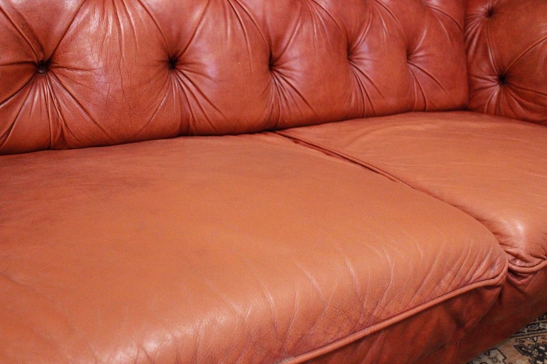 478_Divano_Sofa_Chester_Chesterfield_club_4_quattro_four_posti_seater_leather_pelle_arancione_arancio_orange_originale_original_Brescia_Roncadelle_english_inglese_UK_4