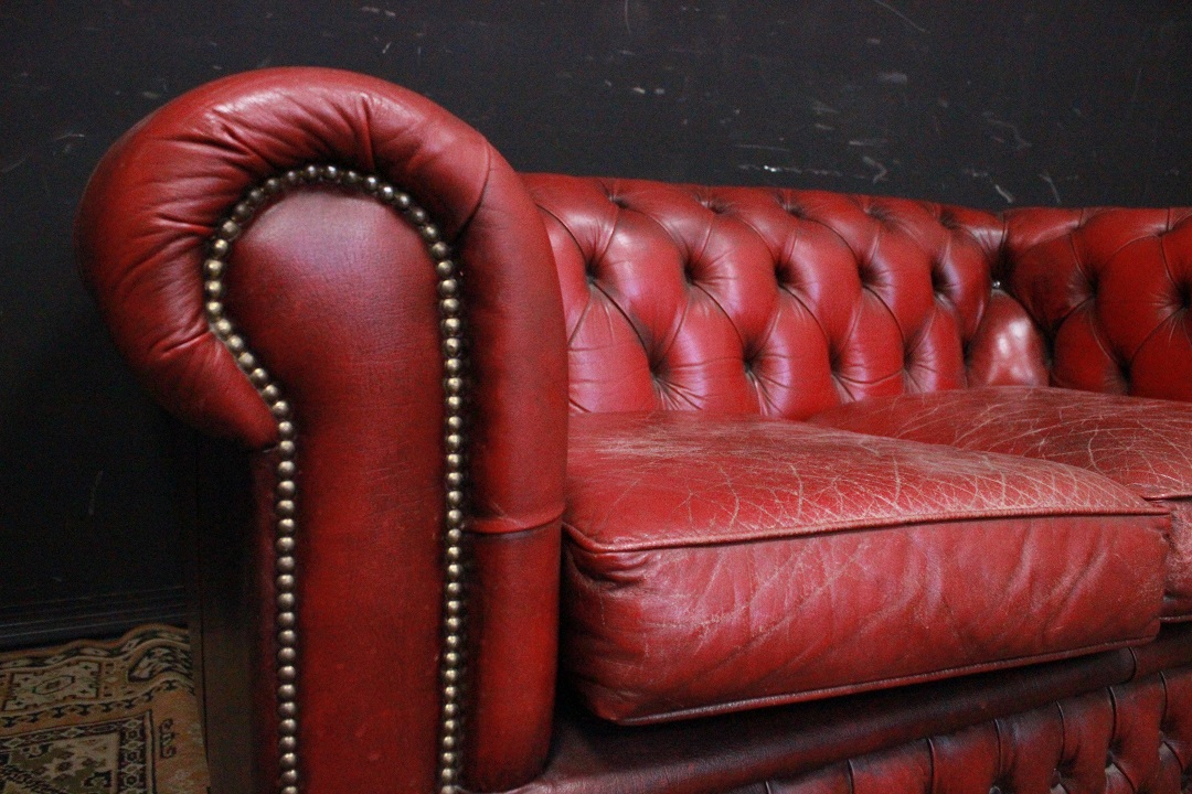 200_Divano_Sofa_Chester_Chesterfield_club_leather_pelle_bordeaux_due_posti_two_seater_2_originale_original_english_inglese_UK_1