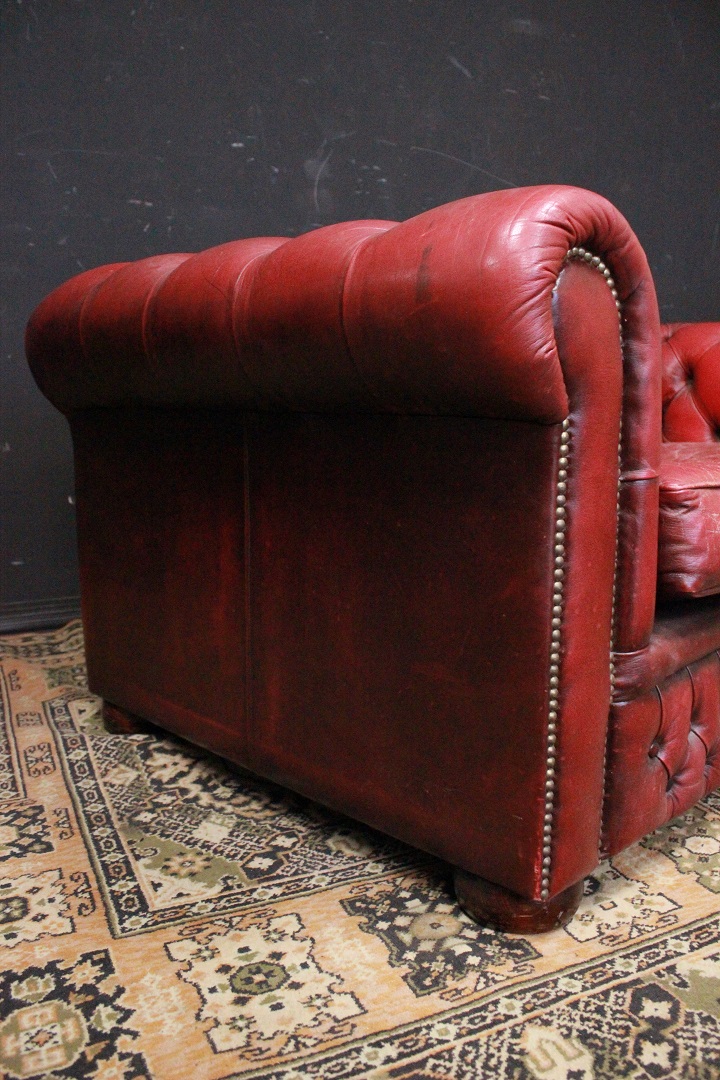 200_Divano_Sofa_Chester_Chesterfield_club_leather_pelle_bordeaux_due_posti_two_seater_2_originale_original_english_inglese_UK_7