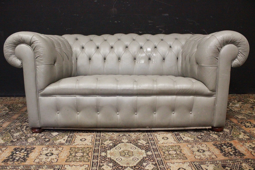 317_divano_sofa_3_three_tre_posti_original_originale_chesterfield_chester_club_grigio_ghiaia_grey_pelle_leather_inglese_UK_0