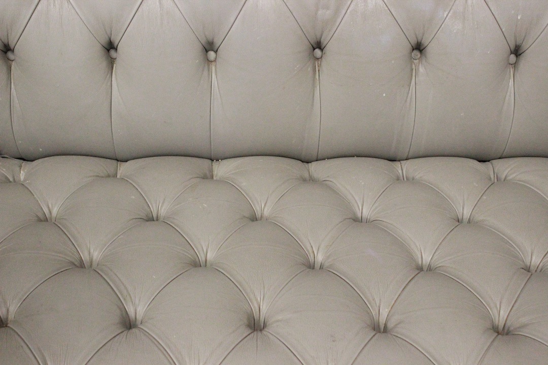 317_divano_sofa_3_three_tre_posti_original_originale_chesterfield_chester_club_grigio_ghiaia_grey_pelle_leather_inglese_UK_2