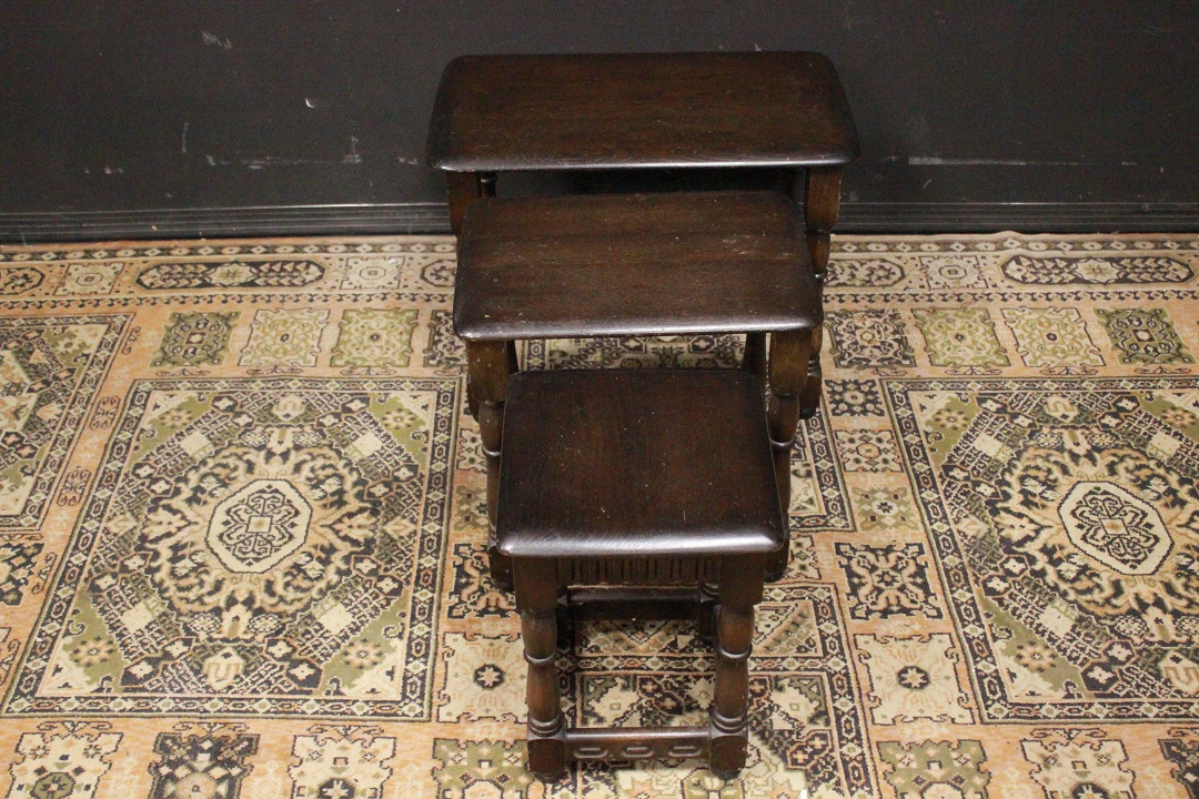 005_tris_tavolini_nido_incastro_inglesi_originali_legno_english_original_coffee_table_set_three_triple_wood_Brescia_Roncadelleinglese_Inghilterra_UK_3