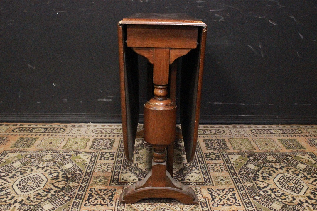 867_tavolo_table_bandelle_inchiostro_legno_chiaro_wood_metà_Novecento_inglese_Inghilterra_UK_1