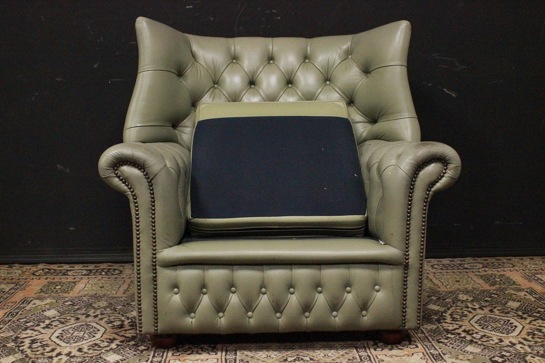 921_Poltrona_Armchair_Chester_Chesterfield_bergere_king_size_leather_pelle_grigio_muschio_musk_grey_originale_original_english_inglese_UK_10