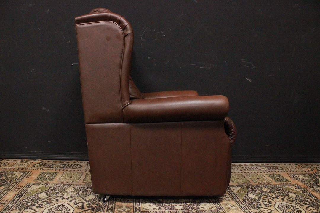 927_Poltrona_Armchair_Chester_Chesterfield_bergere_leather_pelle_marrone_chiaro_light_brown_originale_original_english_inglese_UK_5