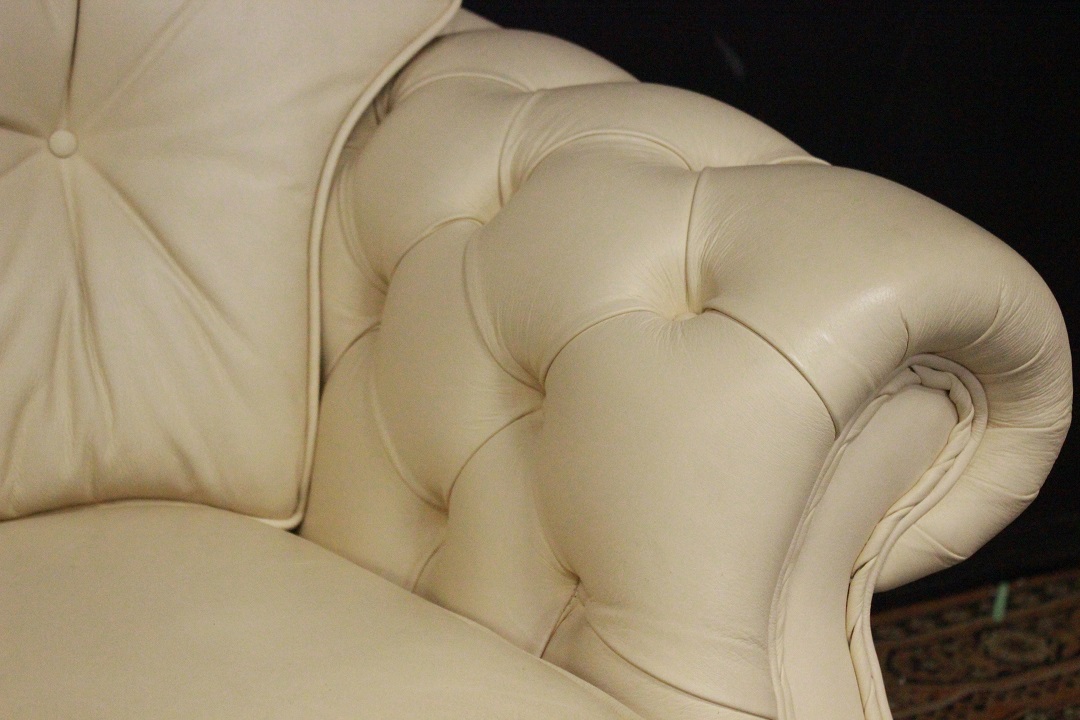 929_Divano_Sofa_Chester_Chesterfield_club_due_posti_2_leather_pelle_avorio_ivory_originale_original_english_inglese_UK_4