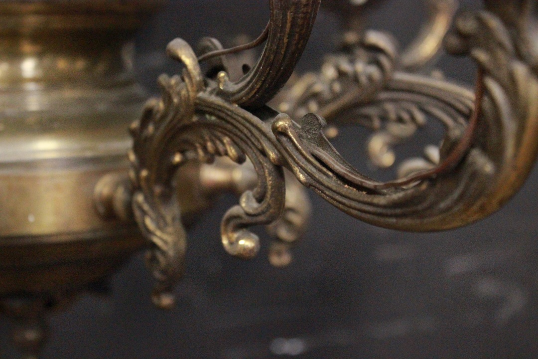 931_lampadario_15_luci_luce_bronzo_putti_seconda_metà_X_secolo_5